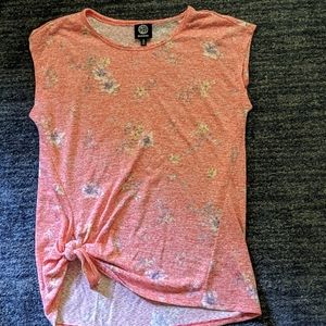 Bobeau t-shirt knot detail